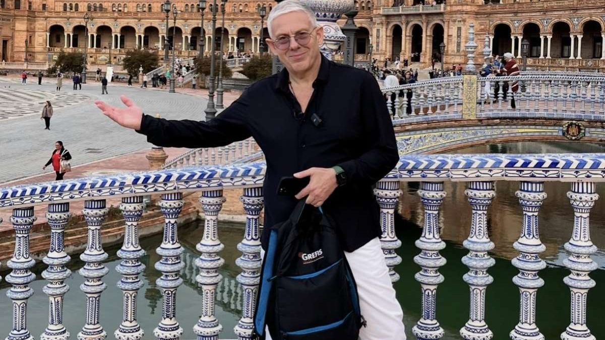 Ταξιδιωτικές στιγμές του Τάσου Δούση από όλη την Ευρώπη