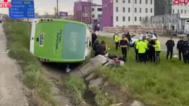 Τουρκία: Ανατροπή λεωφορείου με μαθητές στη Σαμψούντα – Αγωνία για τους τραυματίες