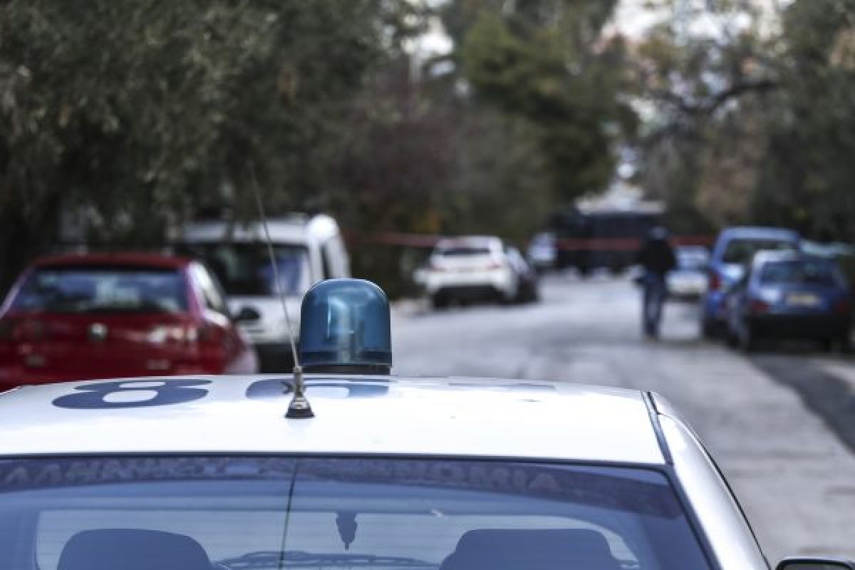 Σκηνές τρόμου έξω από λύκειο στην Αθήνα