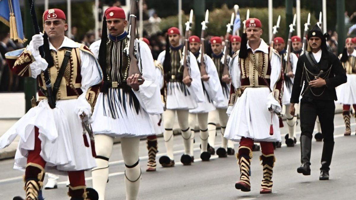 25η Μαρτίου: Πότε έγιναν οι πρώτες παρελάσεις; Πώς ο Όθωνας καθιέρωσε με βασιλικό διάταγμα τον εορτασμό