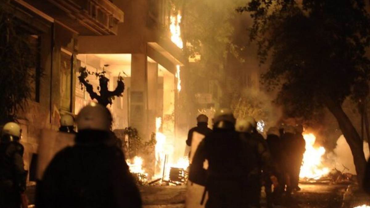 Σαν σήμερα, 13 Μαρτίου 2017: Η διπλή «σκούπα» της ΕΛ.ΑΣ. σε Ζωγράφου και Αθήνα – Το χρονικό της εκκένωσης που δίχασε την πολιτική σκηνή