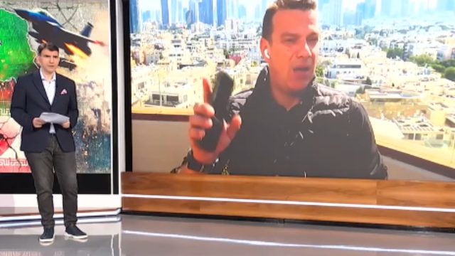 Ισραήλ: Ήχησε συναγερμός την ώρα ζωντανής μετάδοσης της ΕΡΤ – «Θα πρέπει να διακόψουμε»