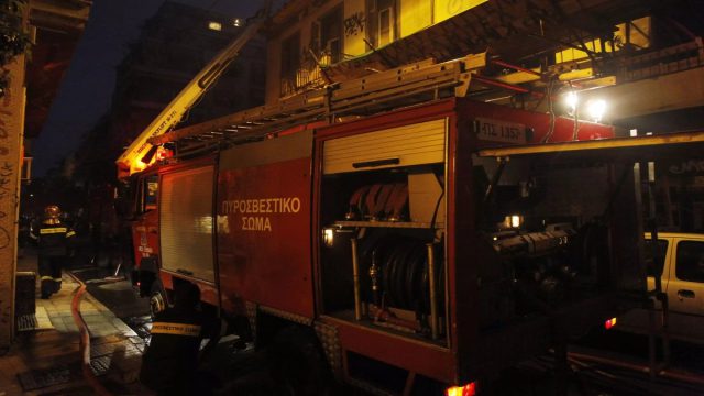 Φωτιά τώρα σε κτίριο στην Αθήνα: Διακοπή κυκλοφορίας οχημάτων στο κέντρο της πόλης
