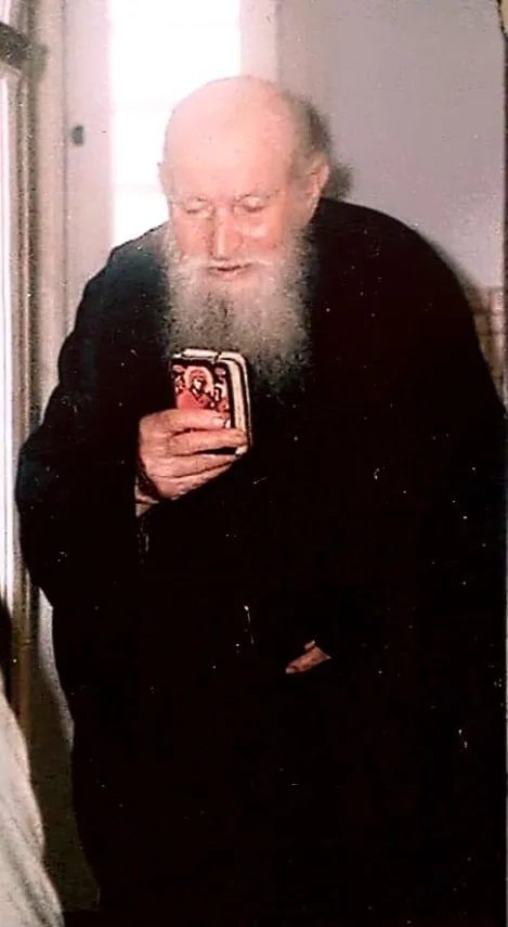 Πατήρ Ιωάννης Καλαΐδης