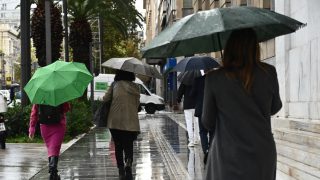 Καιρός σήμερα 28/3: Πού θα «χτυπήσει» η Deborah – Βροχές και καταιγίδες σύμφωνα με Τσατραφύλλια και Μάλεση