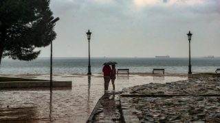Καιρός σήμερα 23/3: Παραμένει άστατο το σκηνικό – Πώς θα κυλήσει η μέρα σύμφωνα με Ρήγου και Αρναούτογλου