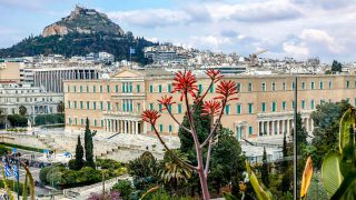Καιρός σήμερα 10/3: Ανοιξιάτικο σκηνικό και μικρή άνοδος της θερμοκρασίας – Η πρόγνωση Αρνιακού και Τσατραφύλλια