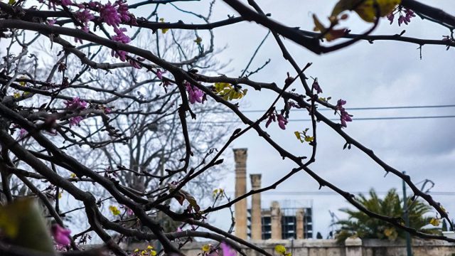 Καιρός σήμερα 26/3: Ηλιοφάνεια με ανατροπή από το απόγευμα – Τι λένε η Σούζη και η Ρήγου