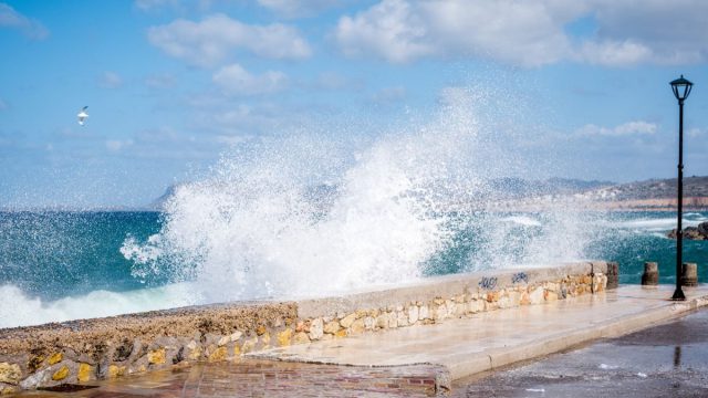 Πότε χαλάει ο καιρός: Από την άνοιξη στον χειμώνα με 9 μποφόρ και χιόνια – Η πρόγνωση Κολυδά, Μαρουσάκη και Σούζη