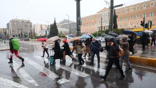 Καιρός σήμερα 19/3: Αφρικανική σκόνη και έντονη βροχόπτωση την Πέμπτη – Η πρόγνωση Αρνιακού και Ζιακοπούλου
