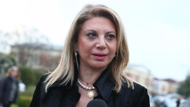 Καρυστιανού μπροστά στις κάμερες μέσα στο δικαστήριο – «Παιδιά μην φύγετε…»