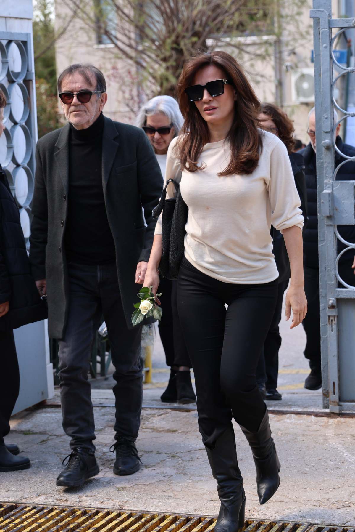 Το συγκινητικό αντίο στον Γιώργο Πανουσόπουλο στο Κοιμητήριο Κηφισιάς