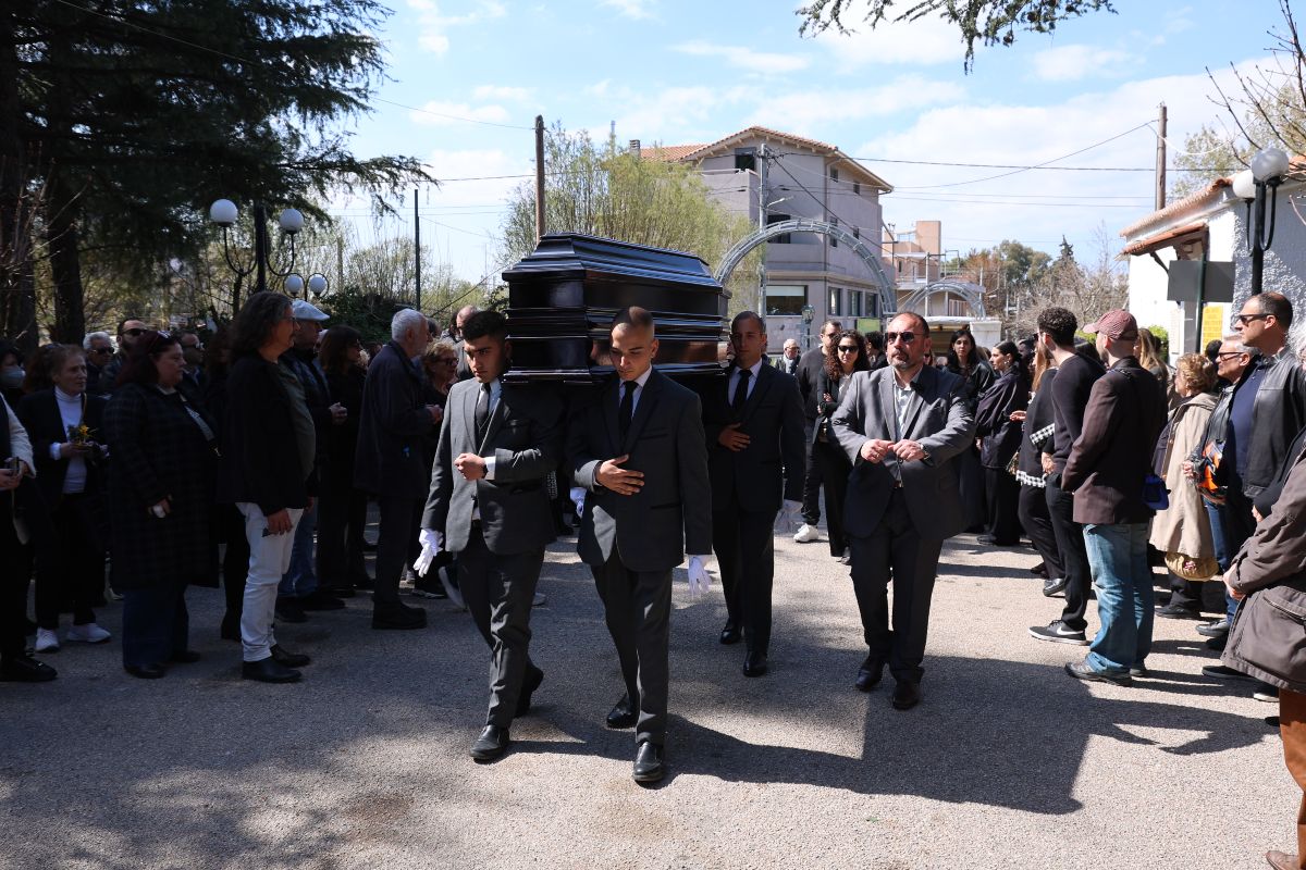 Δίπλα του μέχρι το τέλος η οικογένειά του