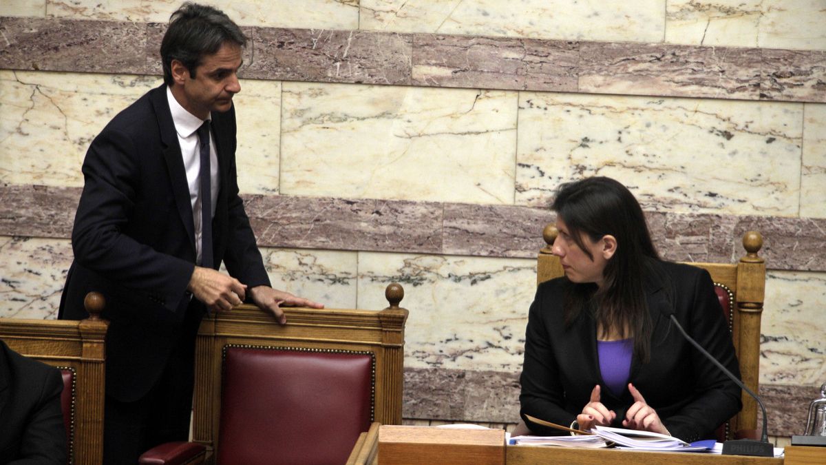 Η Ζωή Κωνσταντοπούλου συλλαμβάνει Μητσοτάκη και υπουργούς της ΝΔ