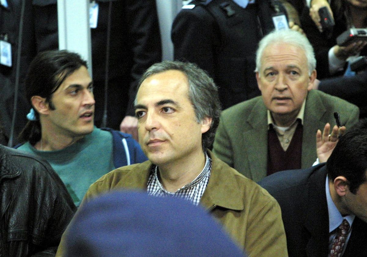 Ποια είναι η Ιωάννα Κούρτοβικ που υπερασπίστηκε μέλη της 17Ν