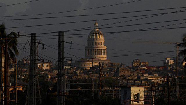 Κούβα: Ο Τράμπ καταστρέφει μια χώρα και οδηγεί τον λαό σε λιμοκτονία