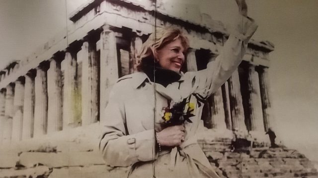 Γλυπτά Παρθενώνα: Όταν η Μελίνα Μερκούρη έκανε σκόνη τον διευθυντή του Βρετανικού Μουσείου – Οι 17 λέξεις που ανατριχιάζουν