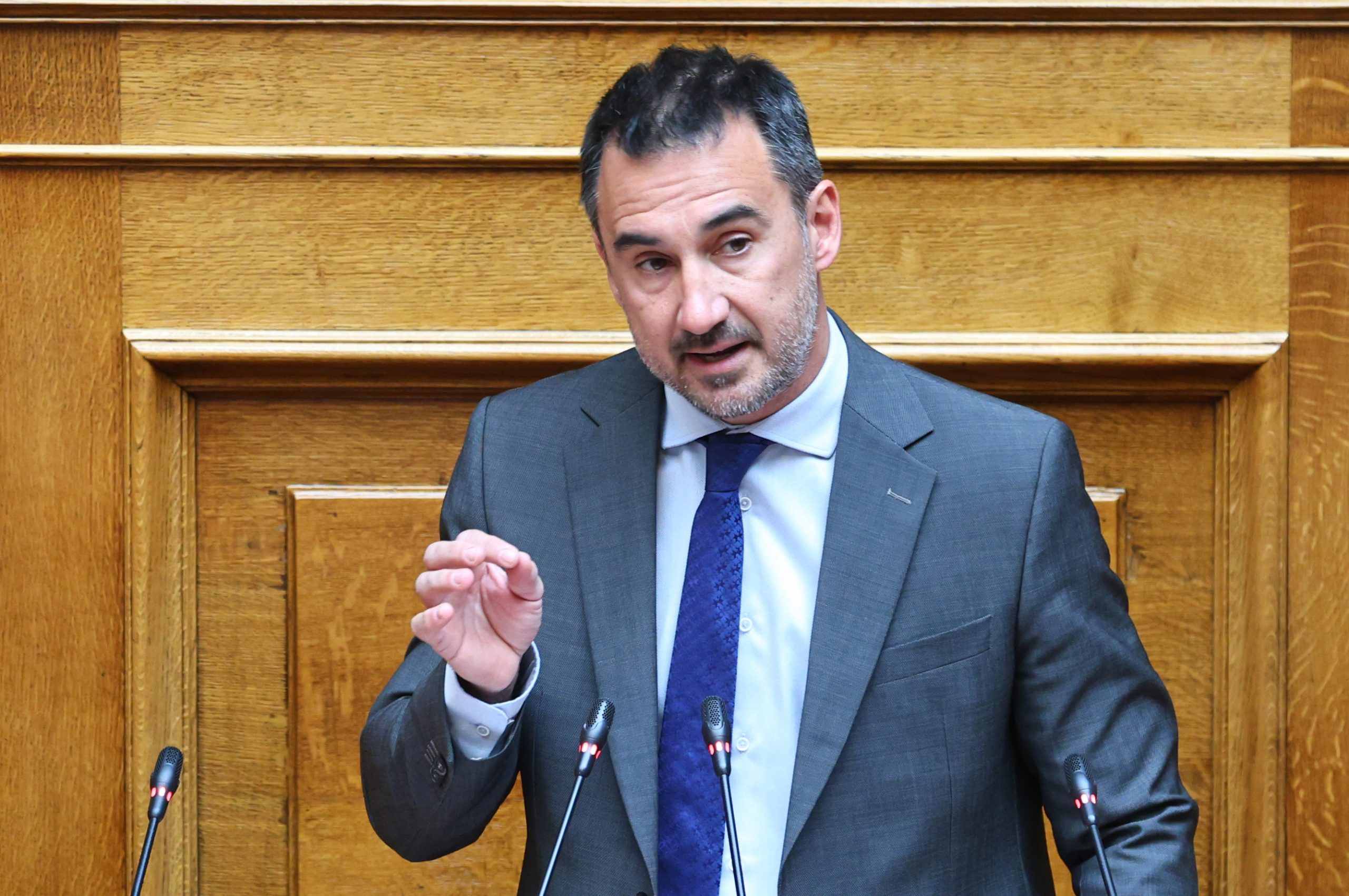 Σε αχαρτογράφητα νερά εισέρχεται η Νέα Αριστερά μετά την ανακοίνωση της πρόθεσης παραίτησης του προέδρου της.