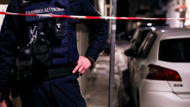 Οικιακή βοηθός δολοφόνησε εργοδότη και άρπαξε χρυσό από άλλον – «Η αστυνομία έλεγε δεν μπαίνουμε σε Ζεφύρι» ξεσπά το θύμα