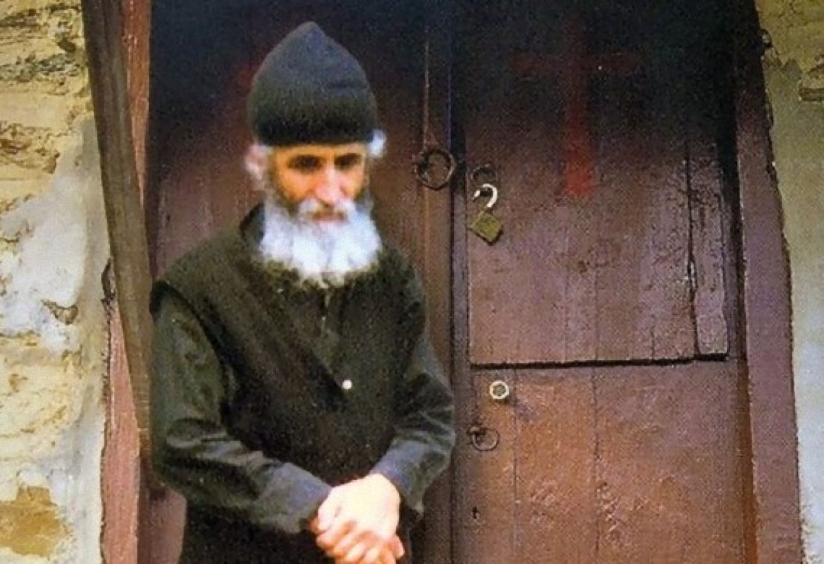 Στο μονοπάτι του Αγίου Παϊσίου