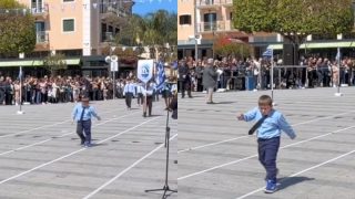 Αργοστόλι: Το πιο δυνατό χειροκρότημα στον μικρό Μανώλη – Το μάθημα ζωής στην παρέλαση της 25ης Μαρτίου