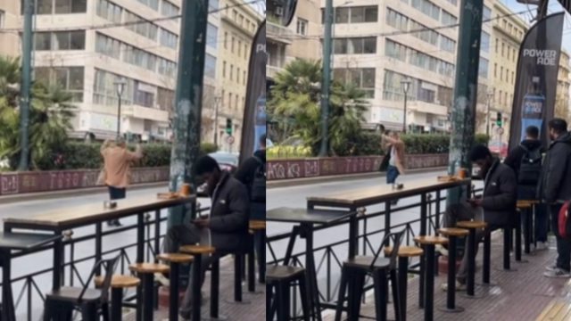Απίθανος τύπος χορεύει στην Πατησίων και δίπλα περνάνε αυτοκίνητα και μηχανάκια