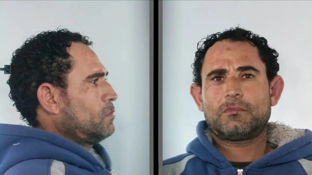 Αυτός είναι ο “δράκος” του Πειραιά που επιτέθηκε σε 7 γυναίκες και αυτό είναι το ντοκουμέντο που τον «έκαψε»