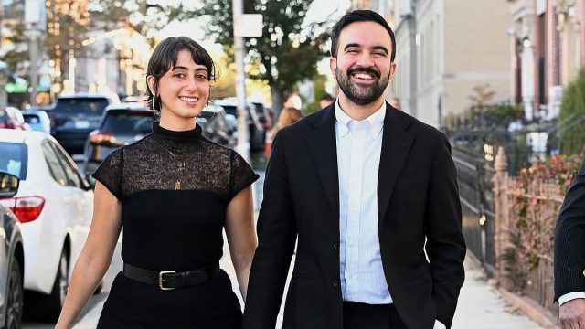 Σάλος στη Νέα Υόρκη: Η γυναίκα του δημάρχου Μαμντάνι επικρότησε αναρτήσεις που χαρακτήριζαν «απάτη» τους βιασμούς της Χαμάς