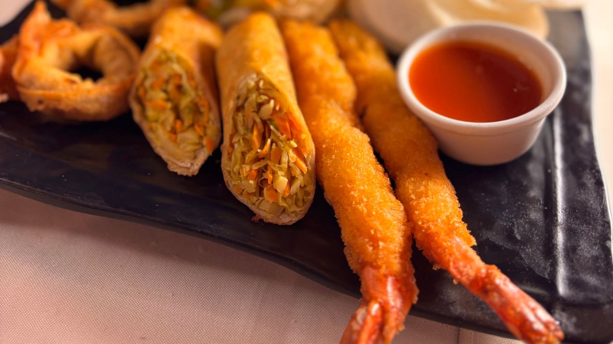 Σινικό Τείχος: Το ιστορικό εστιατόριο στη Νέα Φιλαδέλφεια που «διδάσκει» αυθεντικό κινέζικο από το 1987