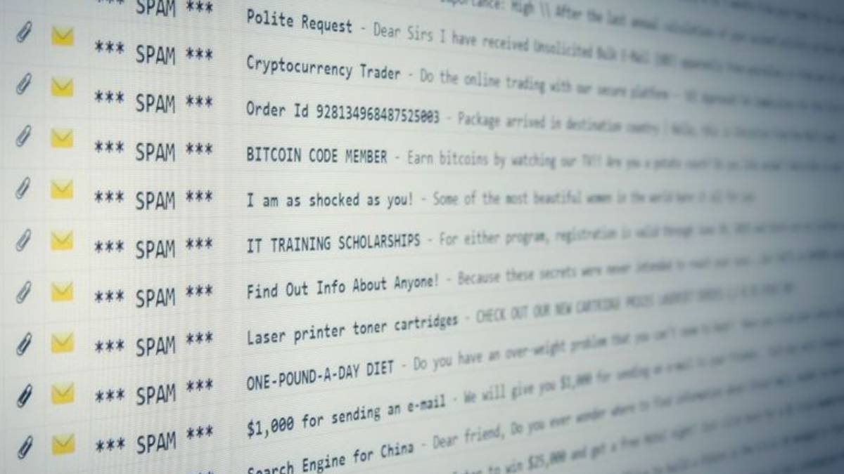 Το 45% έως 50% της συνολικής κίνησης των e-mail παγκοσμίως αποτελείται από ανεπιθύμητα μηνύματα
