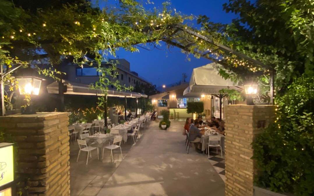 «Στης Έλλης»: Η αυθεντική ελληνική κουζίνα βρίσκει το σπίτι της στην Αγία Παρασκευή