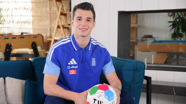 Ο Τάσος Δουβίκας στο Allwyn Game Time: «Η Εθνική Ομάδα αποτελεί ένα νεανικό σύνολο με τεράστια πείνα για διάκριση»