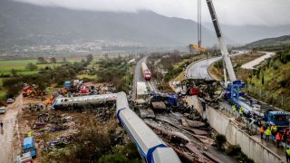 Τι ακριβώς συμβαίνει στην δίκη για τα βίντεο των Τεμπών; Γιατί λιποθύμησε η πρόεδρος;