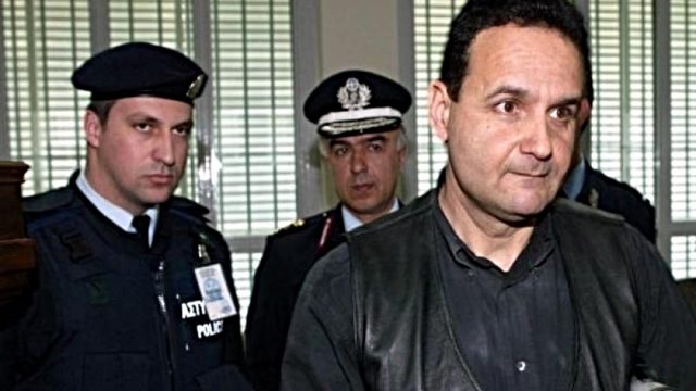 Βασίλης Τζωρτζάτος: «Ο Κουφοντίνας είναι άνθρωπος της CIA» – Μία άγνωστη ιστορία της 17Ν από τον άνθρωπο που «έπαιξε» σήμερα στον Παπαχελά