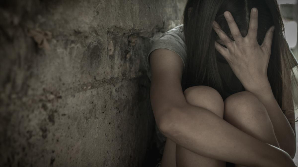 Φρίκη στα Χανιά: Καταγγελία 17χρονης για ομαδικό βιασμό – Δέκα συλλήψεις από 15 έως 27 ετών!