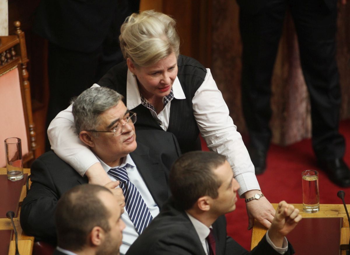 Ποια είναι η Ελένη Ζαρούλια