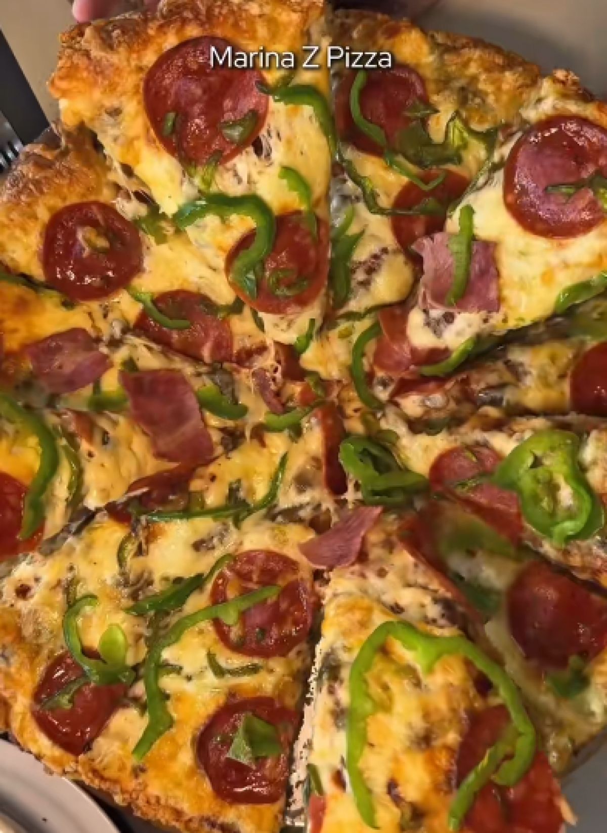 Η Marina Z Pizza
