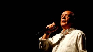 Σαν σήμερα, 17 Απριλίου 2012: Η Ελλάδα αποχαιρετά τον Δημήτρη Μητροπάνο