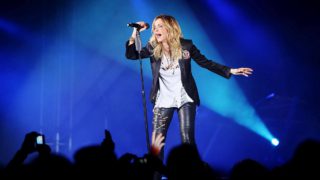 Άννα Βίσση: Το τέλος μιας φιλίας και κουμπαριάς – Της απαγόρευσε μετά από 30 χρόνια να μπει στο καμαρίνι