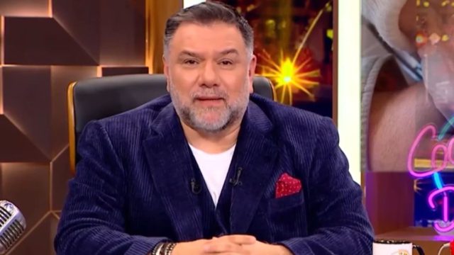 Ο Γρηγόρης Αρναούτογλου έχει γίνει πιάτο σε menu πασίγνωστης ταβέρνας (βίντεο)