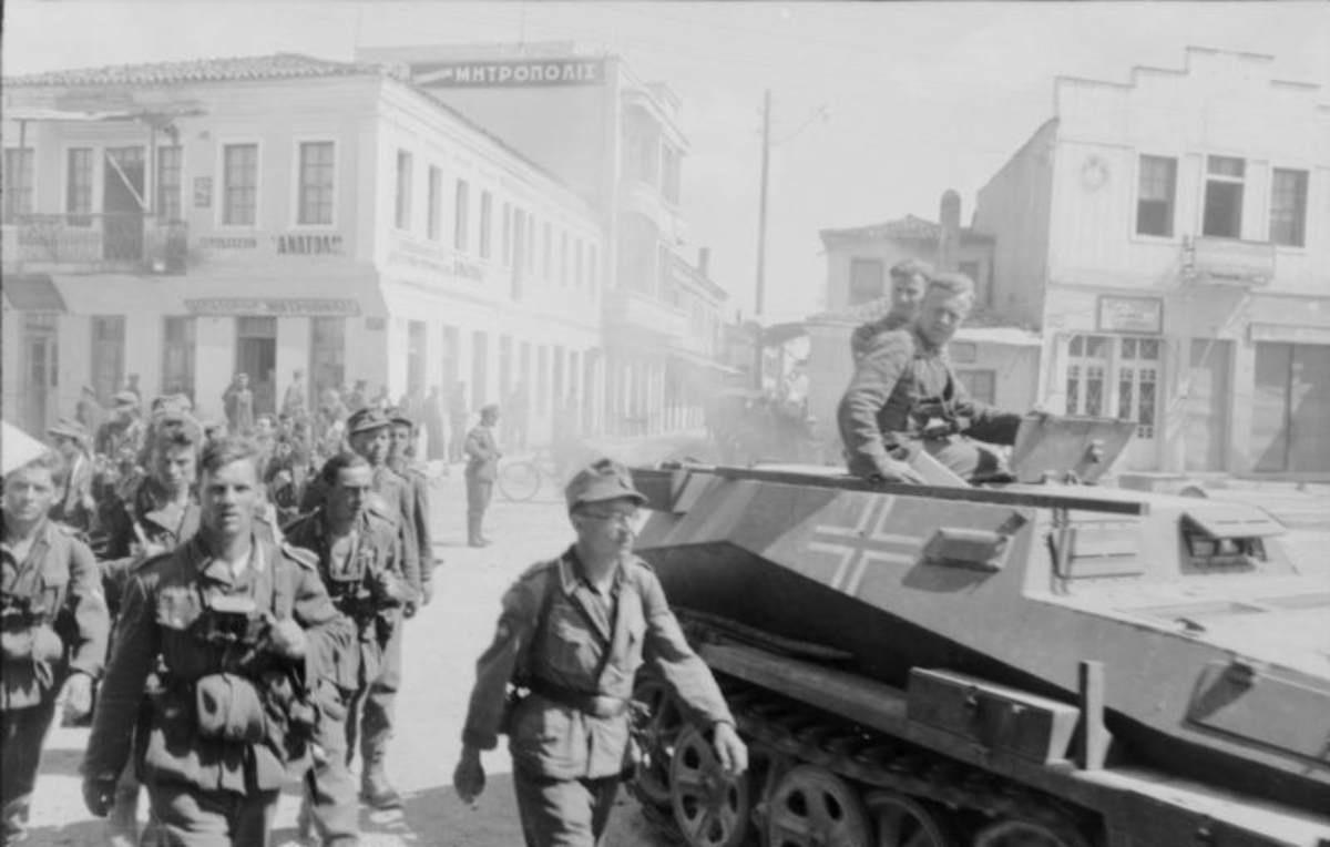 Η κατάρρευση ενός μετώπου, τα διλήμματα της ηγεσίας και την είσοδο της Ελλάδας σε μια από τις πιο δύσκολες περιόδους της ιστορίας της
