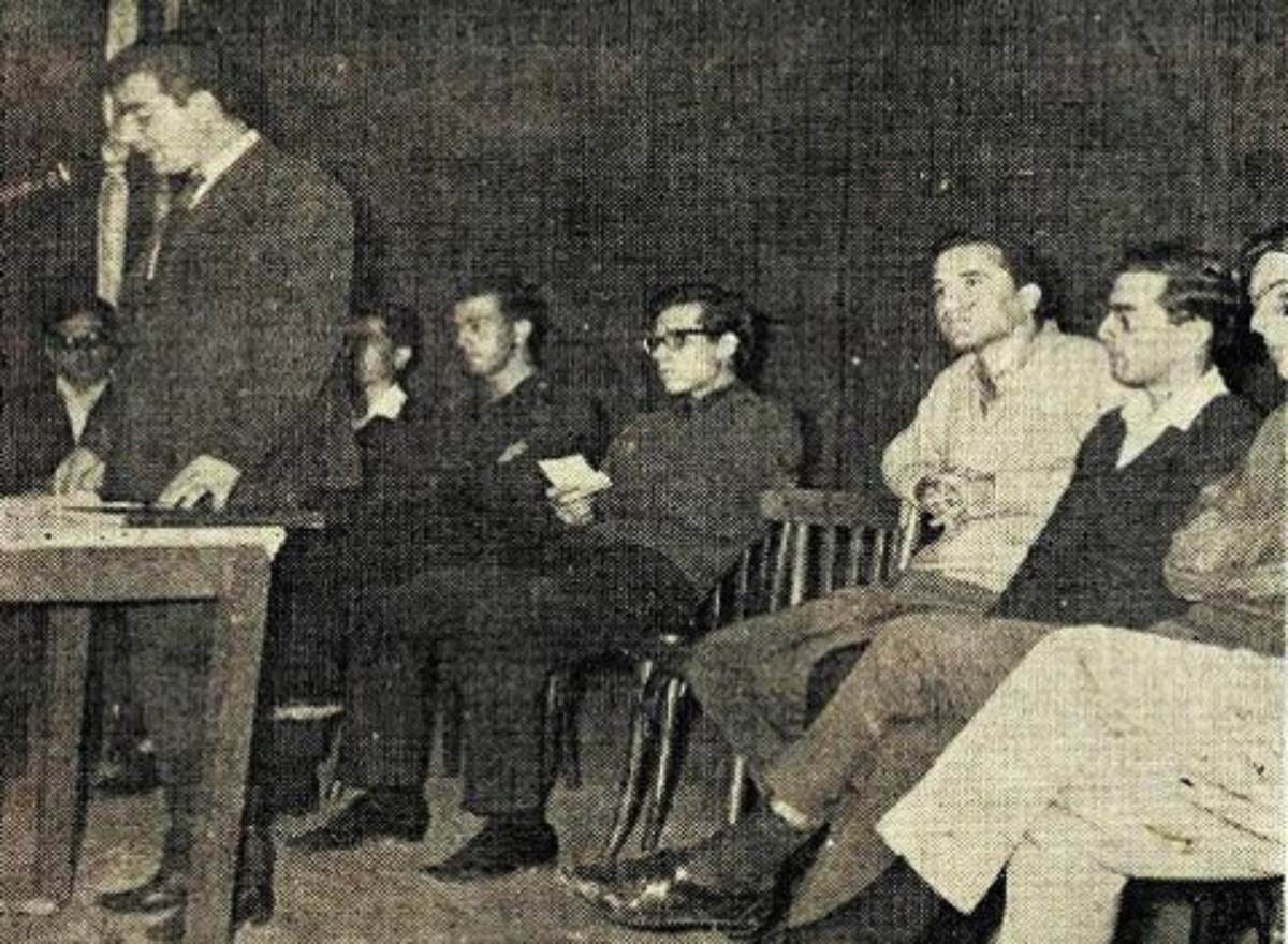 Στις 28 Απριλίου 1963, εκλέγεται ο πρώτος πρόεδρος της ΕΦΕΕ, ο Γιάννης Τζανετάκος