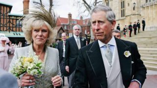 Σαν σήμερα, 09 Απριλίου 2005: Μετά από σχέση πολλών ετών ο πρίγκιπας Κάρολος και η Καμίλα Πάρκερ Μπόουλς παντρεύονται