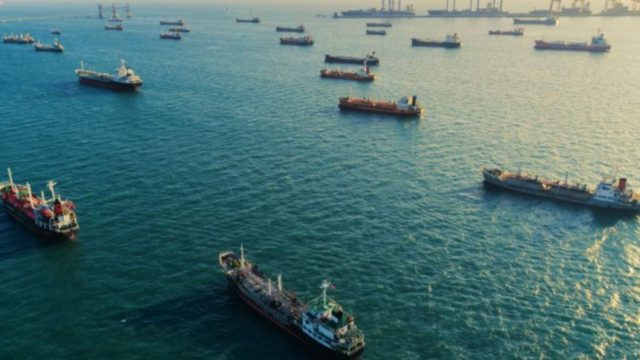 Στενά του Ορμούζ: Το πρώτο ελληνικό πλοίο πέρασε μετά την εκεχειρία ΗΠΑ – Ιράν