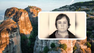 Τραγωδία στα Μετέωρα: Αυτή είναι η 66χρονη γυναίκα που έπεσε στο γκρεμό – Το θρίλερ με το ταξί, η τσάντα στις τουαλέτες και η μοιραία ζάλη