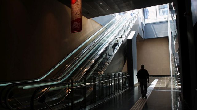 Θρίλερ στο Μετρό Θεσσαλονίκης: Εγκλωβισμένοι στις σήραγγες μετά από ακινητοποίηση συρμού – Περπάτησαν 600 μέτρα στο σκοτάδι!