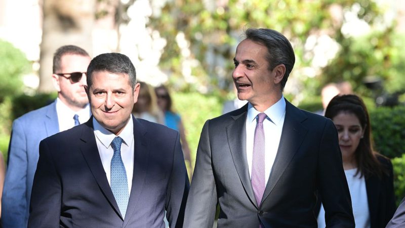 Άσχημα νέα για την υγεία του Γιώργου Μυλωνάκη: Στον Ευαγγελισμό εσπευσμένα ο Κυριάκος Μητσοτάκης – «Η κατάσταση είναι δύσκολη»