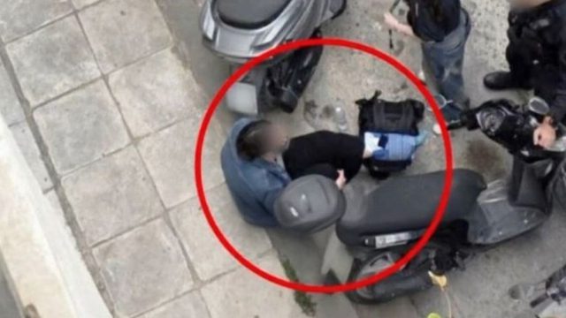 «Την άρπαξε από τον λαιμό και της έσπασε το πόδι»: Σοκ στο Παγκράτι με τον 59χρονο που κρύβεται από την αστυνομία