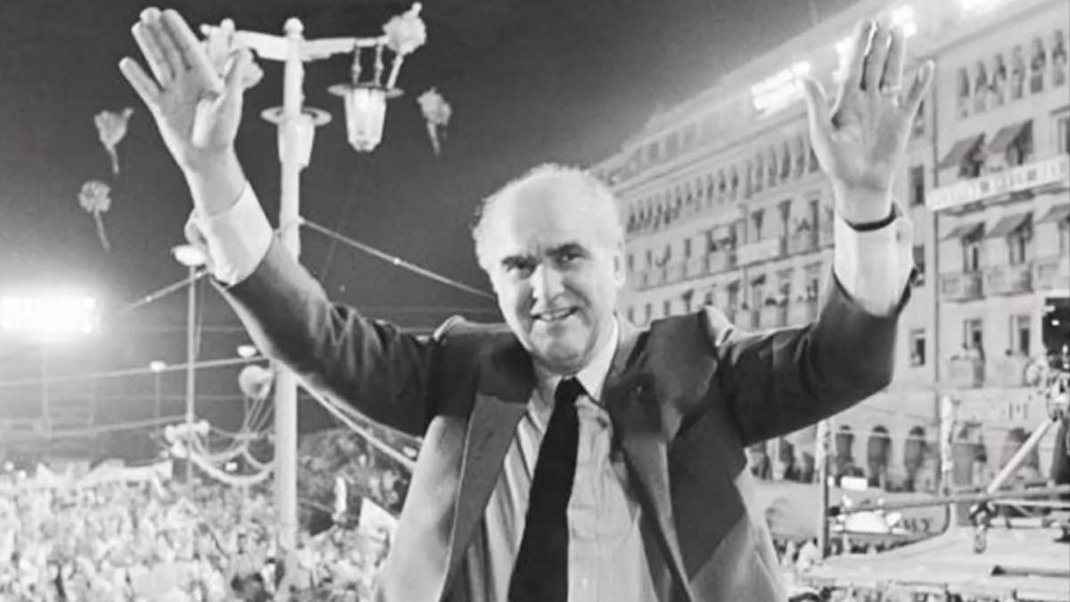 Σαν σήμερα, 20 Απριλίου 1989: Το «Τσοβόλα, δώσ’ τα όλα» που έμεινε στην πολιτική ιστορία