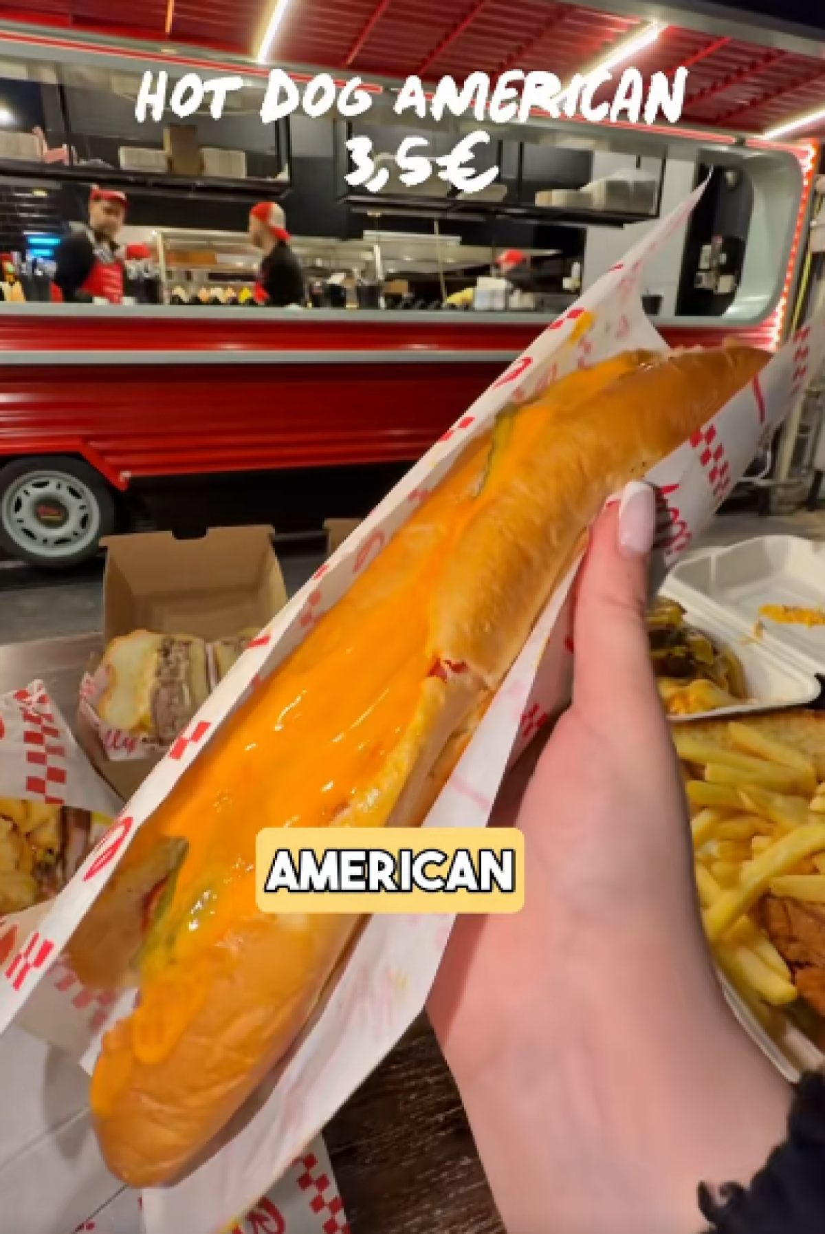 Το μοναδικό hotdog, μόλις στα 3,5€